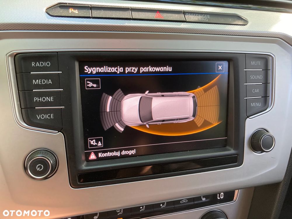 Volkswagen Passat 2.0 TDI BMT Comfortline - 12