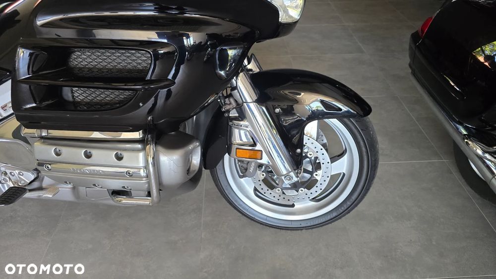 Honda GL - 25