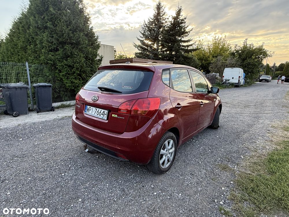 Kia Venga - 5