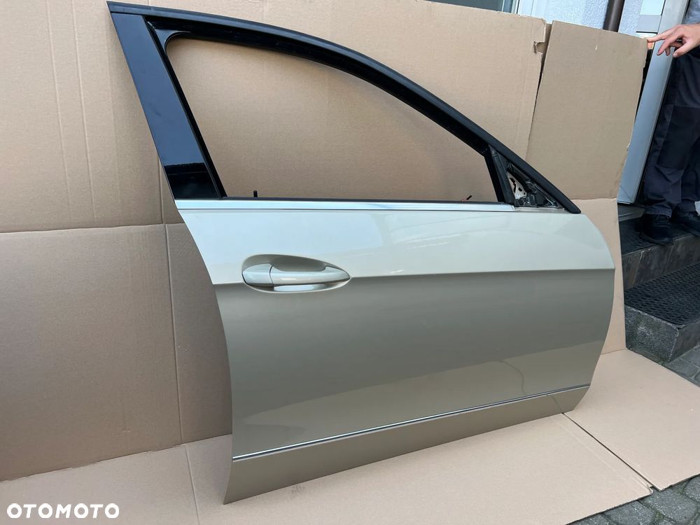 MERCEDES W212 E212 PRZEDNIE PRAWE DRZWI - 2