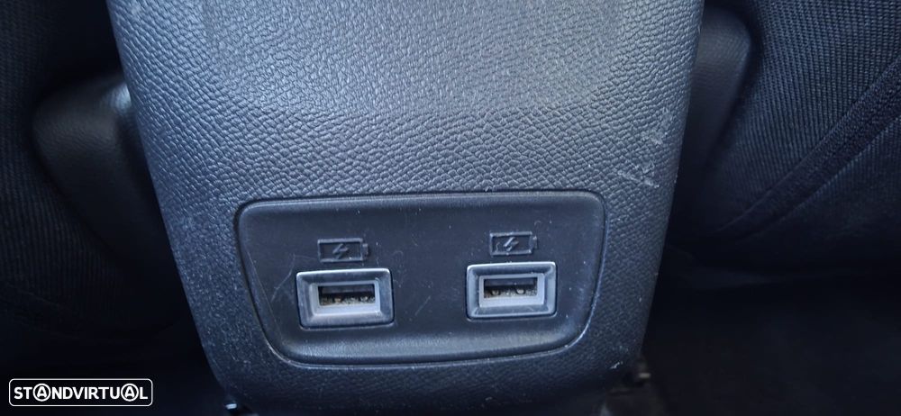 Peugeot 2008 1.2 PureTech Allure Pack - 24