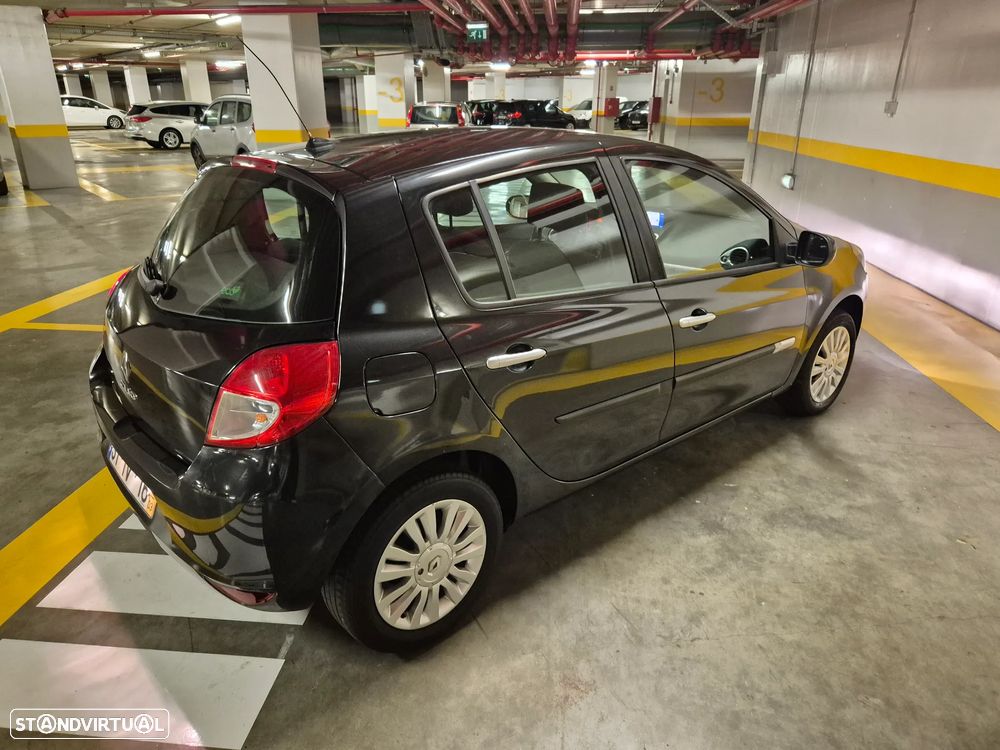 Renault Clio 1.2 16V Dynamique S - 9