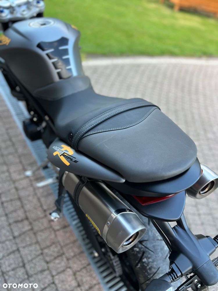 Triumph Street Triple - 18