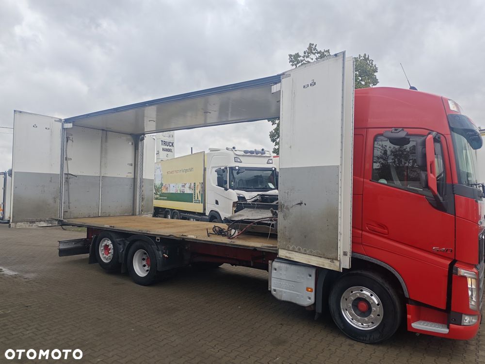 Volvo FH ;  firanka napojówka * przewierty * 6x2 * bdf * - 10
