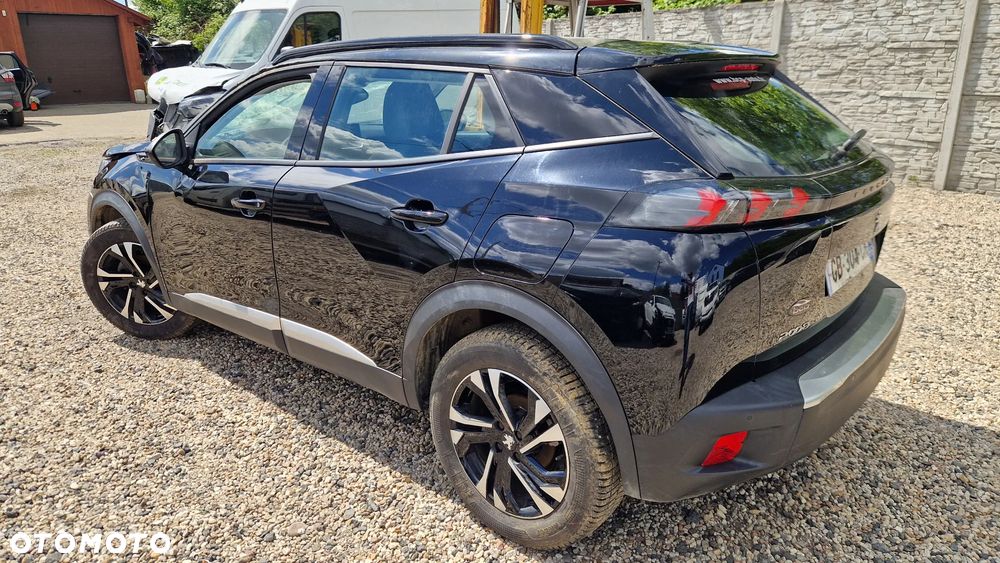 Peugeot 2008 - 4
