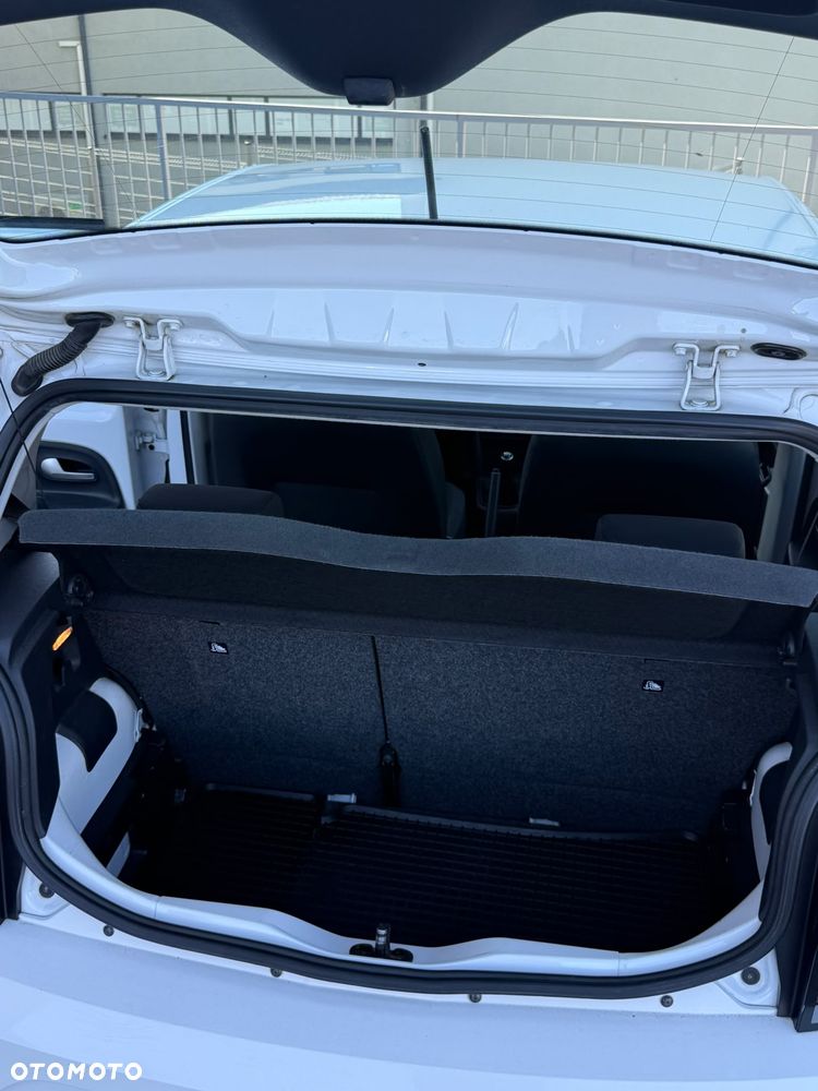Volkswagen up! - 12