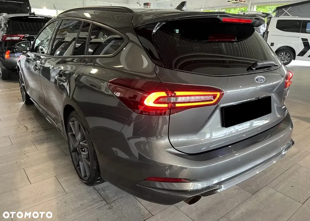 Ford Focus 2.3 EcoBoost ST X - 2