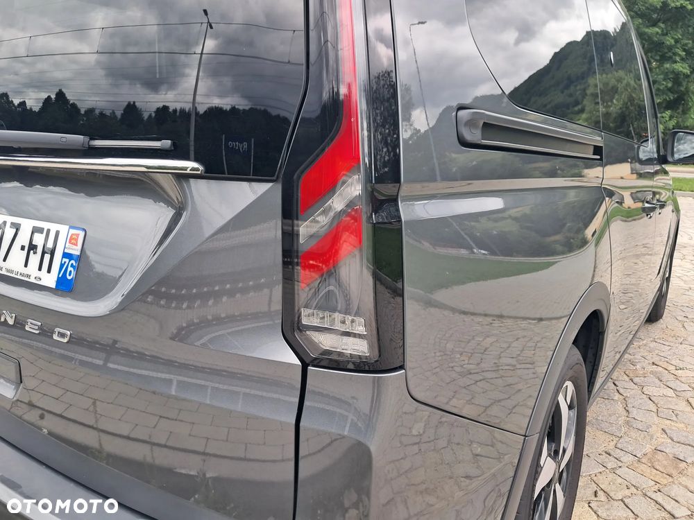 Ford Tourneo Connect Grand - 10