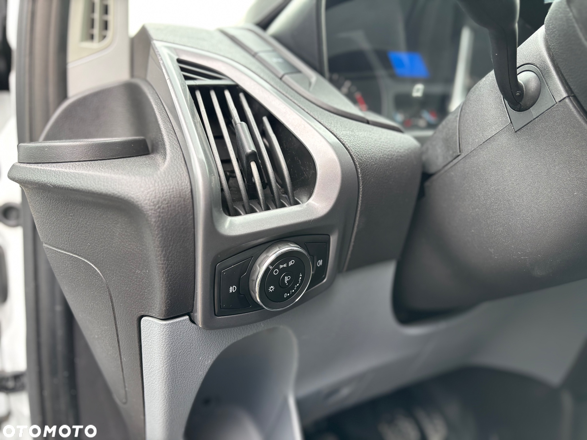 Ford Transit Custom L1H1 Klima Relingi Hak PDC Tempomat Nowe opony Serwis 3-osobowy - 18