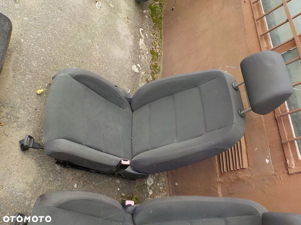 fotel kierowcy fotele komplet vw golf V 5D - 3