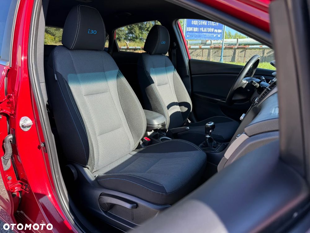 Hyundai i30 blue 1.6 GDI Passion - 27