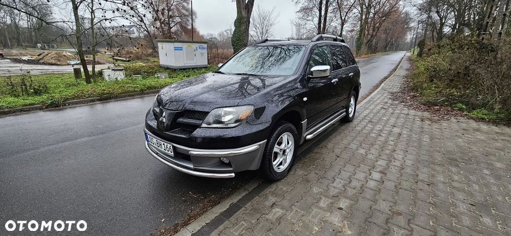 Mitsubishi Outlander 2.0 4WD Invite