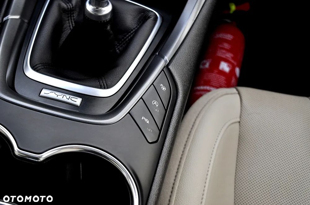 Ford Mondeo 2.0 TDCi Titanium - 34