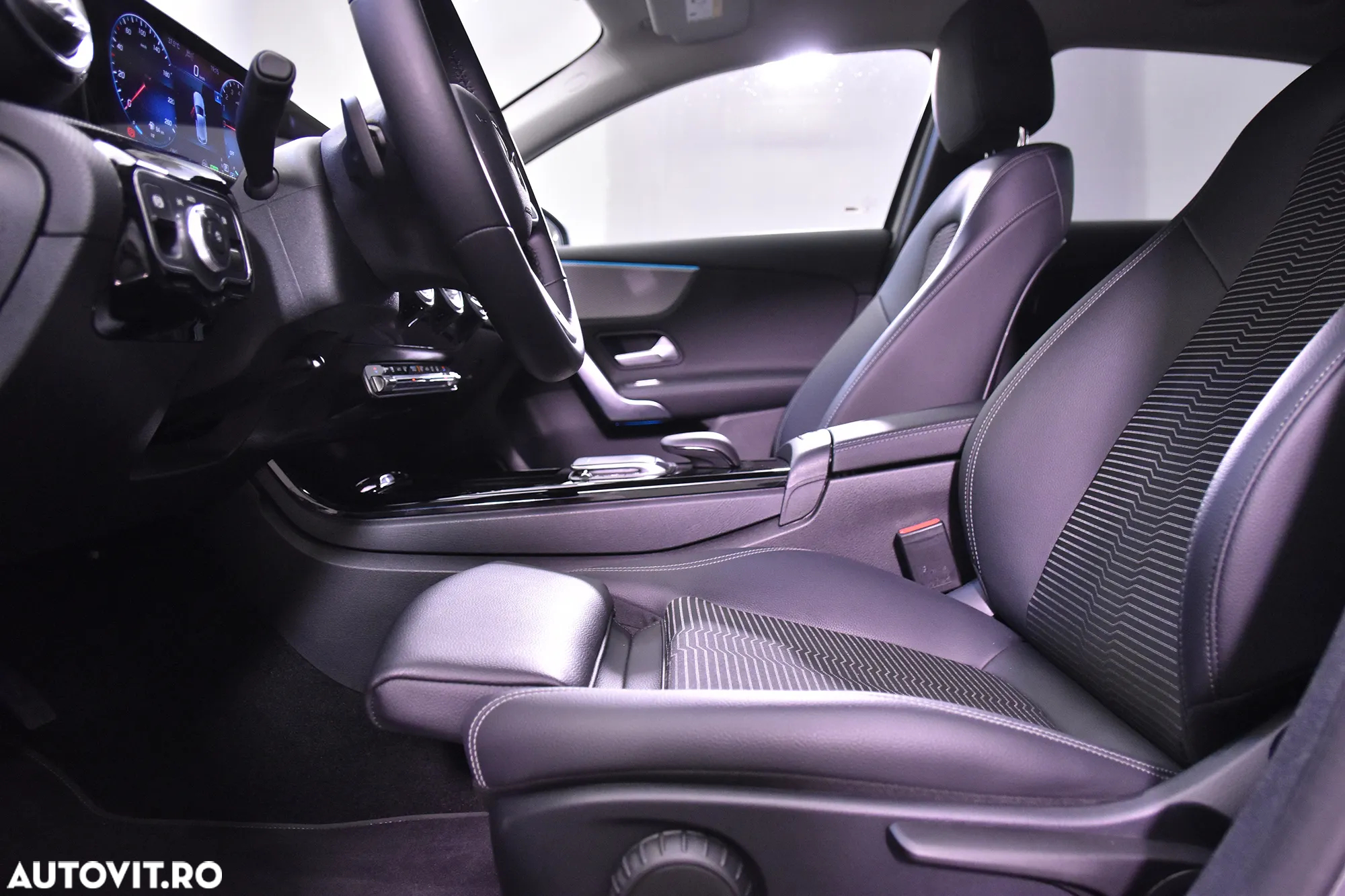Mercedes-Benz A 250 e Aut. - 25