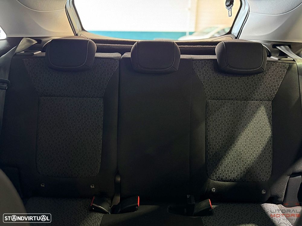 Opel Crossland 1.2 Business Elegance - 34