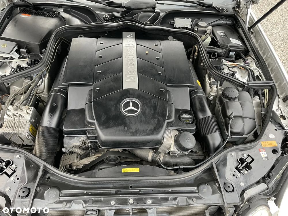 Mercedes-Benz Klasa E 500 Avantgarde Sport Edition - 23