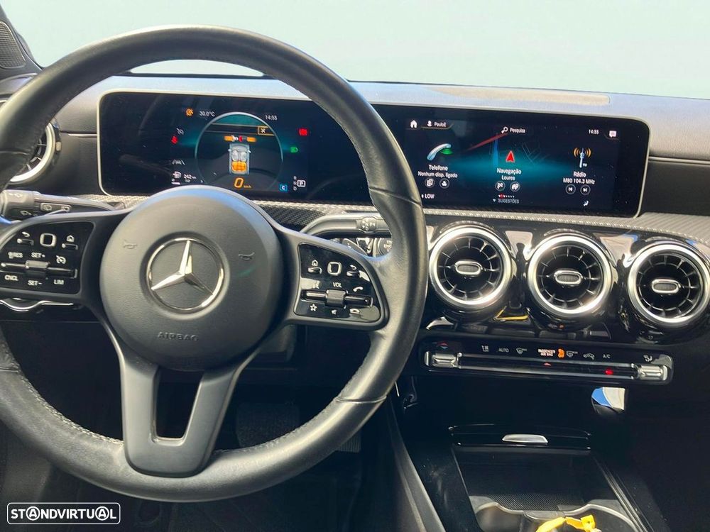 Mercedes-Benz A 180 d Style Aut. — fotografia 13