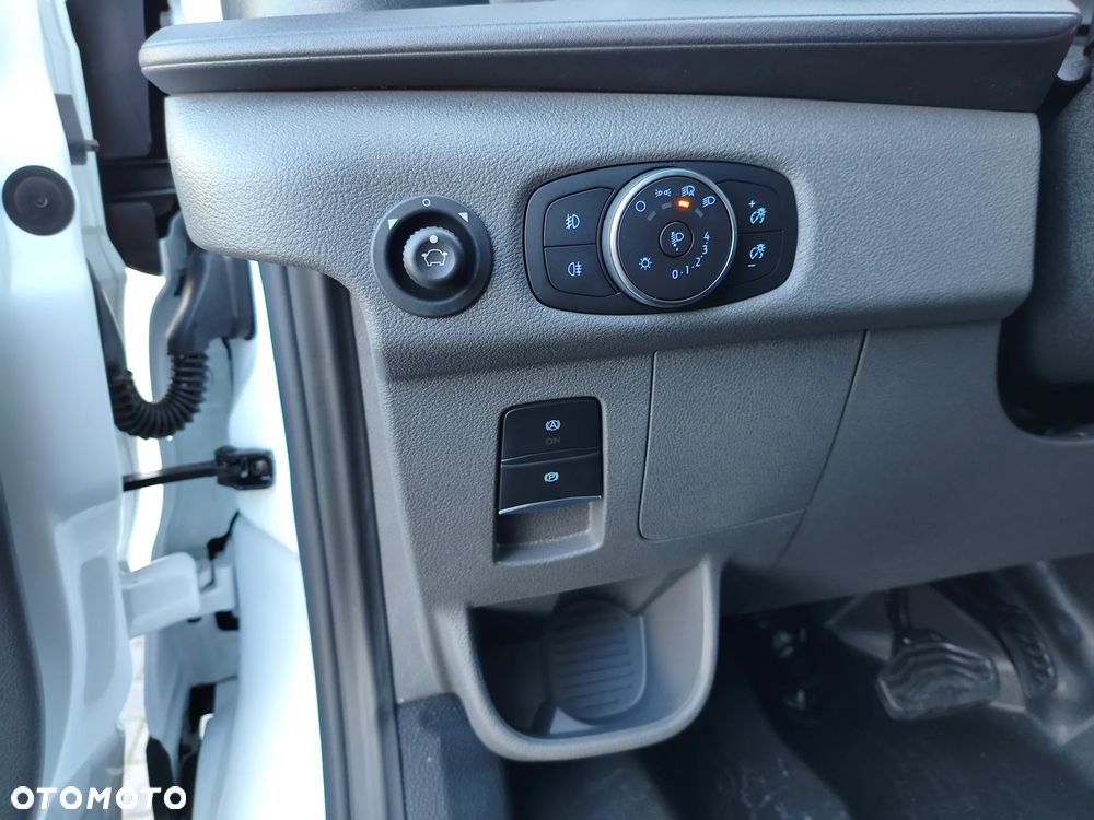 Ford E-Transit - 12