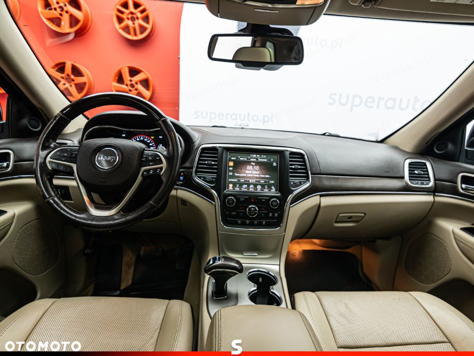 Jeep Grand Cherokee - 15