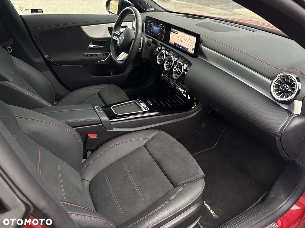 Mercedes-Benz CLA - 22