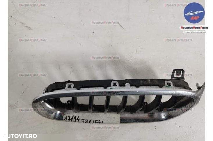 Grila Centrala Radiator Stanga BMW F30 F31 originala BMW  Seria 3  6 - 2