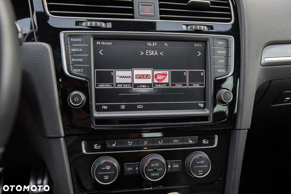 Volkswagen Golf 1.4 TSI ACT BlueMotion Technology DSG Highline - 23