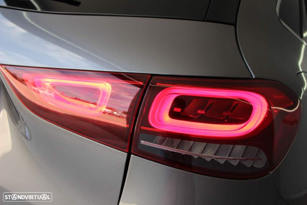 Mercedes-Benz GLA 250 e AMG Line - 20