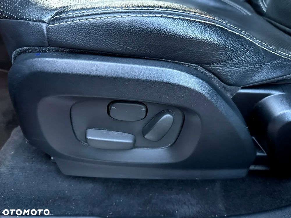 Land Rover Range Rover Evoque - 28