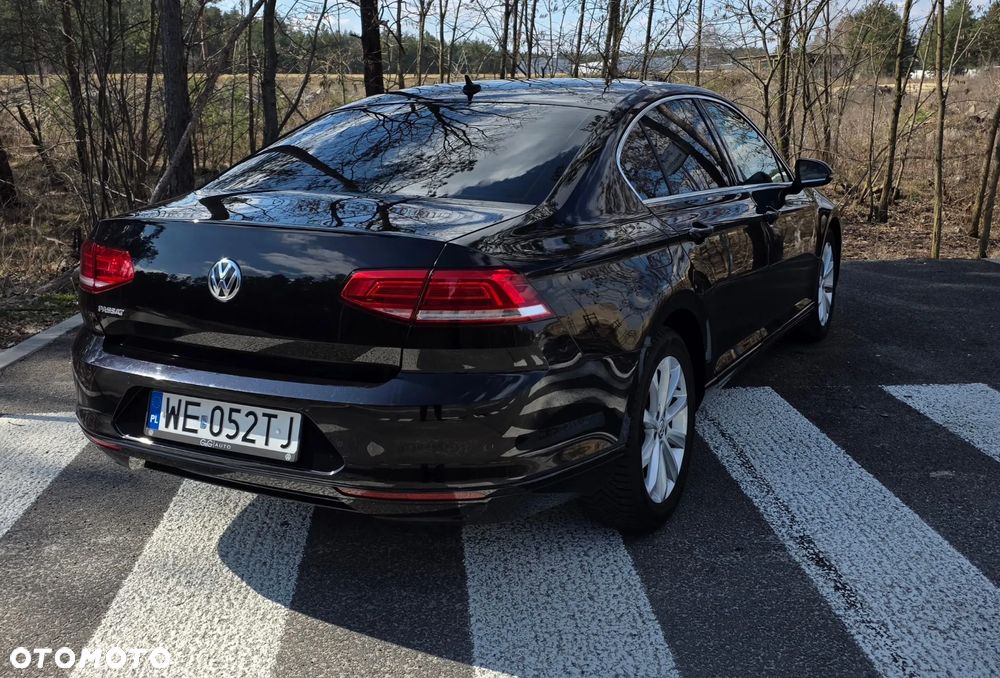Volkswagen Passat - 4