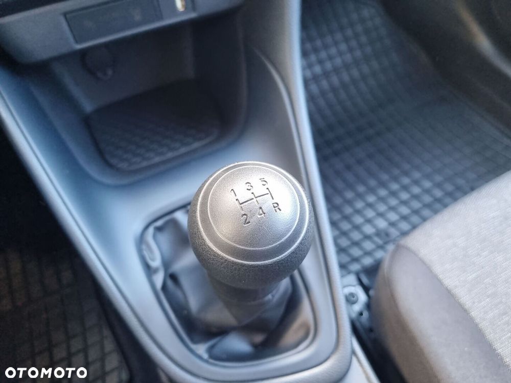 Toyota Yaris - 19