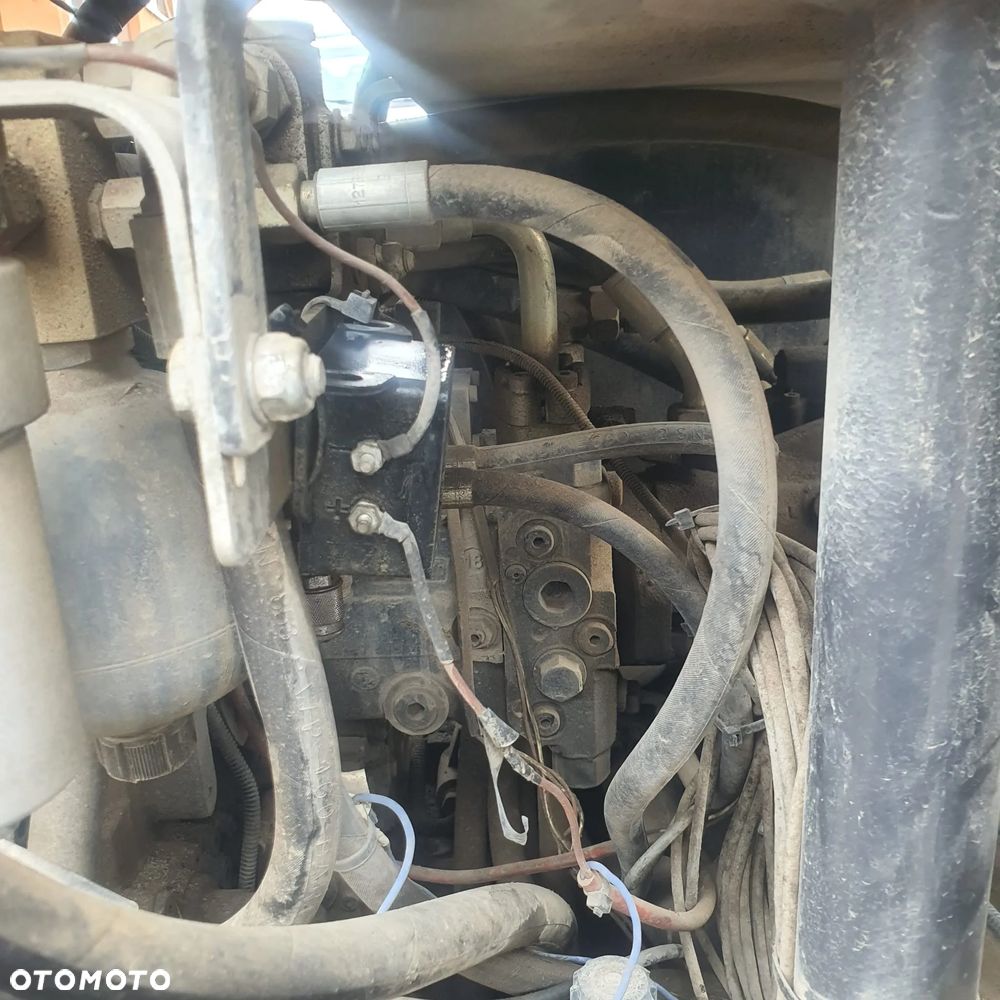 New Holland F106.6A - 16