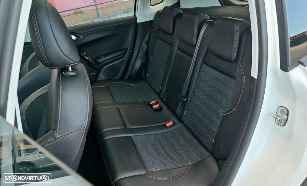 Peugeot 2008 PureTech 110 Stop&Start EAT6 GT-Line Edition - 19