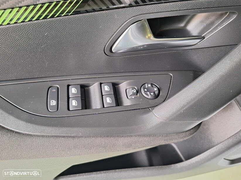 Peugeot 2008 1.2 PureTech Active Pack - 11