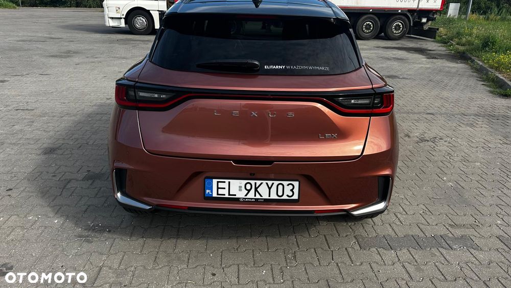 Lexus LBX 1.5 Hybrid Emotion - 7