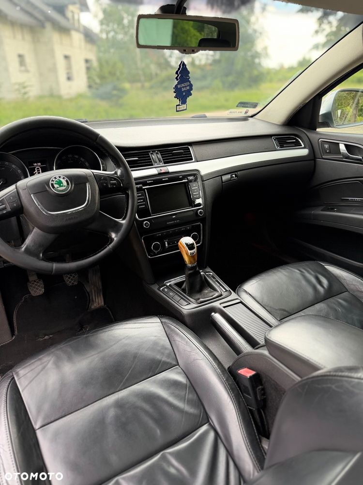 Skoda Superb 2.0 TDI PD Elegance - 9