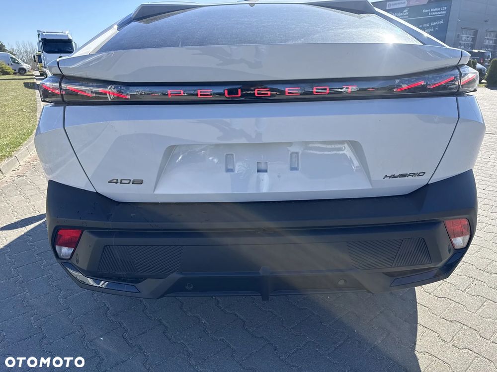 Peugeot 408 HYBRID 145 e-DSC6 GT - 12