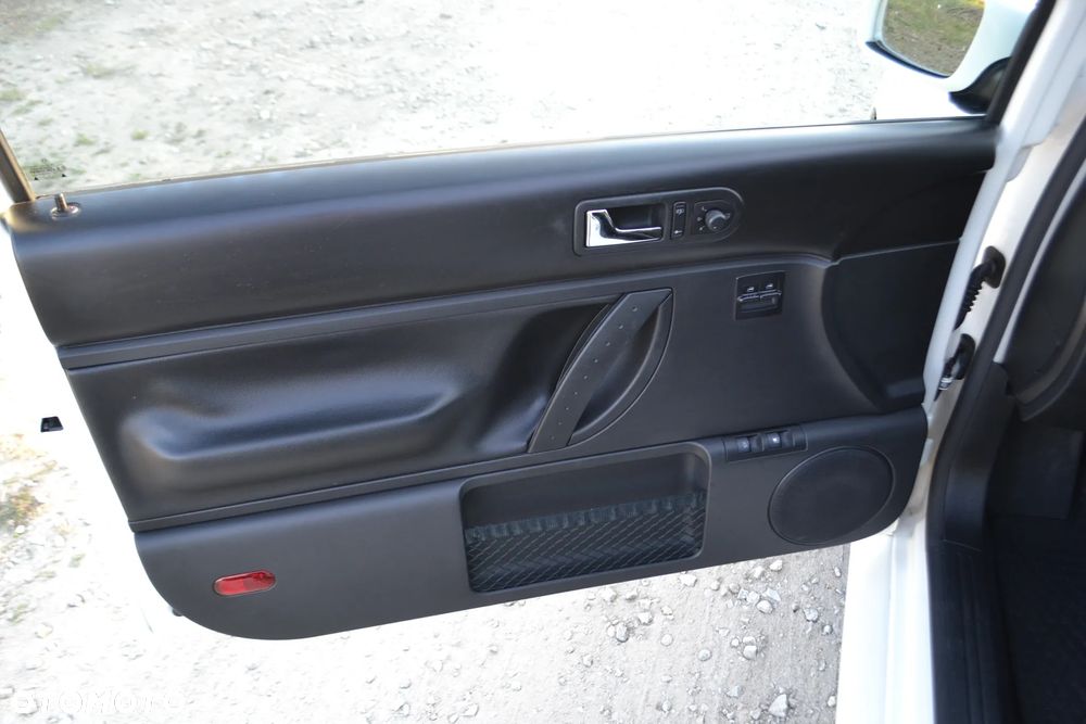 Volkswagen New Beetle 1.8 5V Automatik United - 12