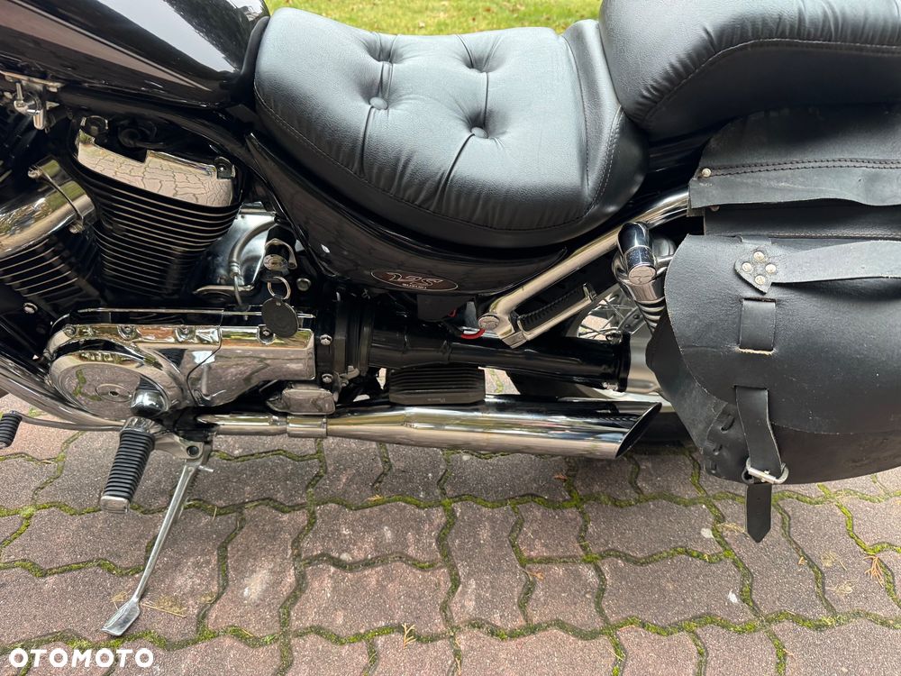 Suzuki Intruder - 15