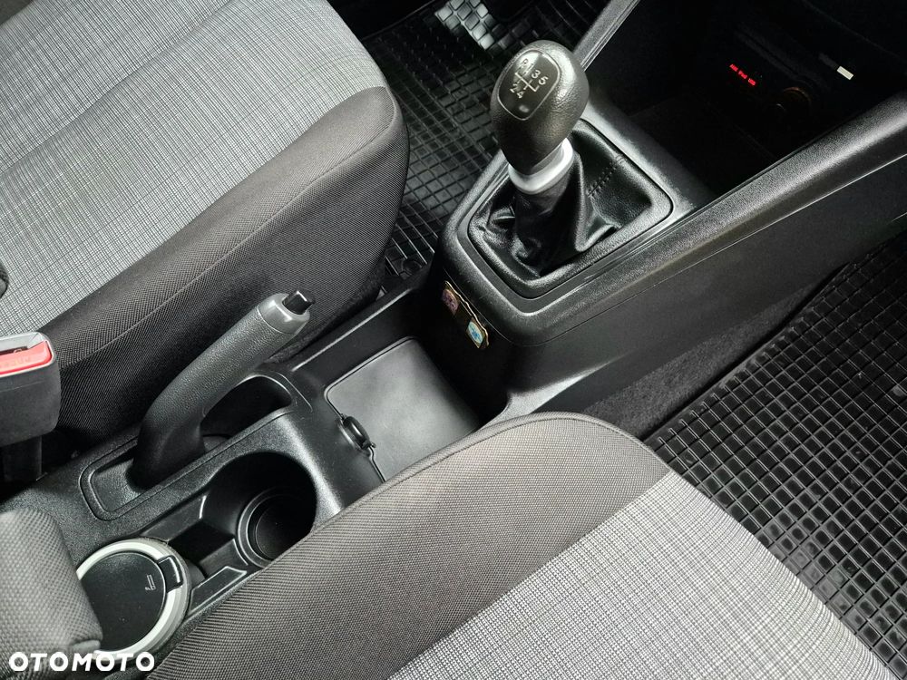 Kia Venga 1.4 S - 18