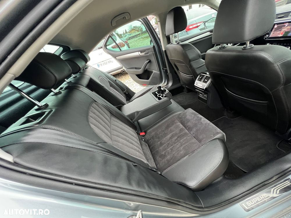 Skoda Superb 2.0 TDI DSG Sportline - 13