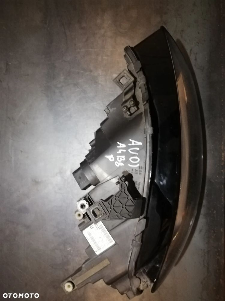 LAMPA PRZÓD PRZEDNIA PRAWA AUDI A4 B8 8K0941004AC UK - 5