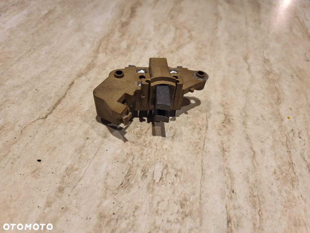 REGULATOR NAPIĘCIA DAEWOO TICO  10138 ZE SZCZOTKAMI DO ALTERNATORA DAEWOO TICO 1996-2001 - 2