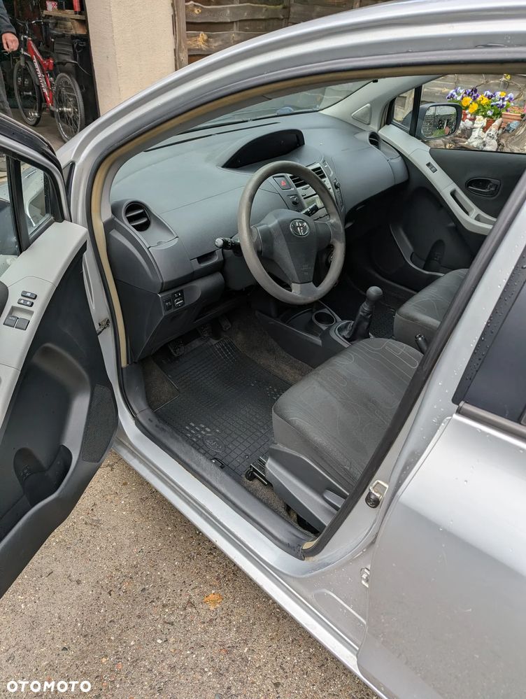 Toyota Yaris 1.0 Luna Start - 7