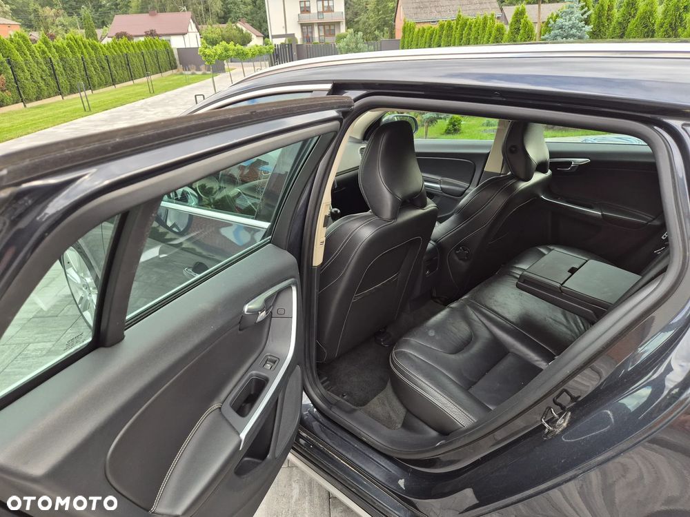 Volvo V60 T4 Summum - 13