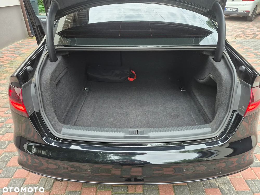 Audi A4 Limousine - 17