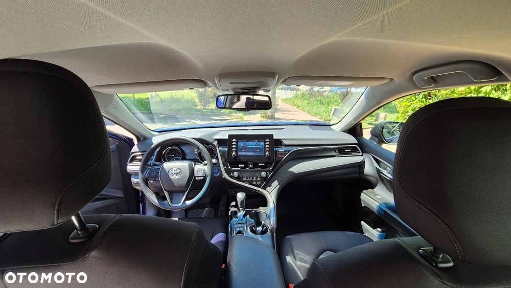 Toyota Camry - 16