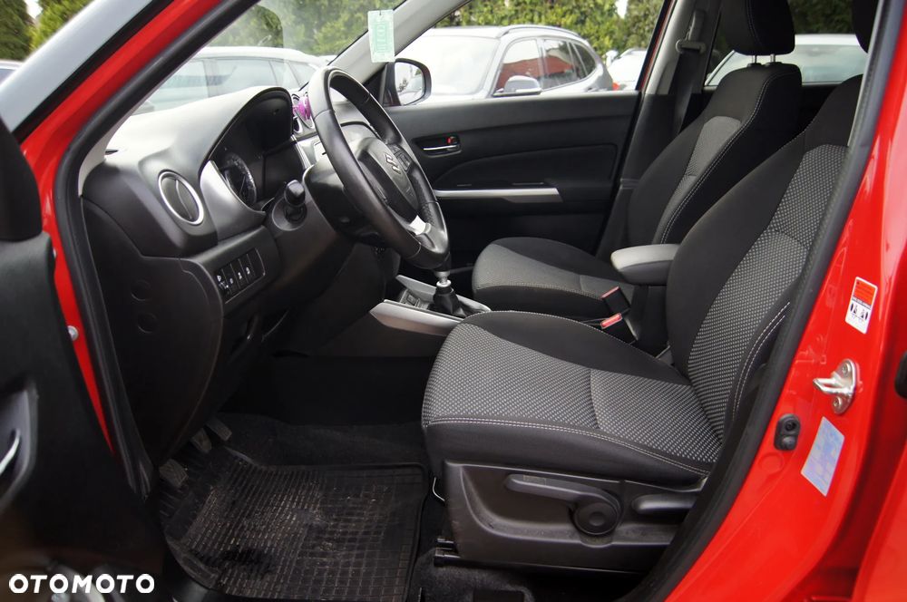 Suzuki Vitara 1.4 Boosterjet Premium 2WD - 9