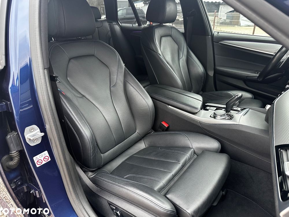 BMW Seria 5 530d xDrive Touring - 24