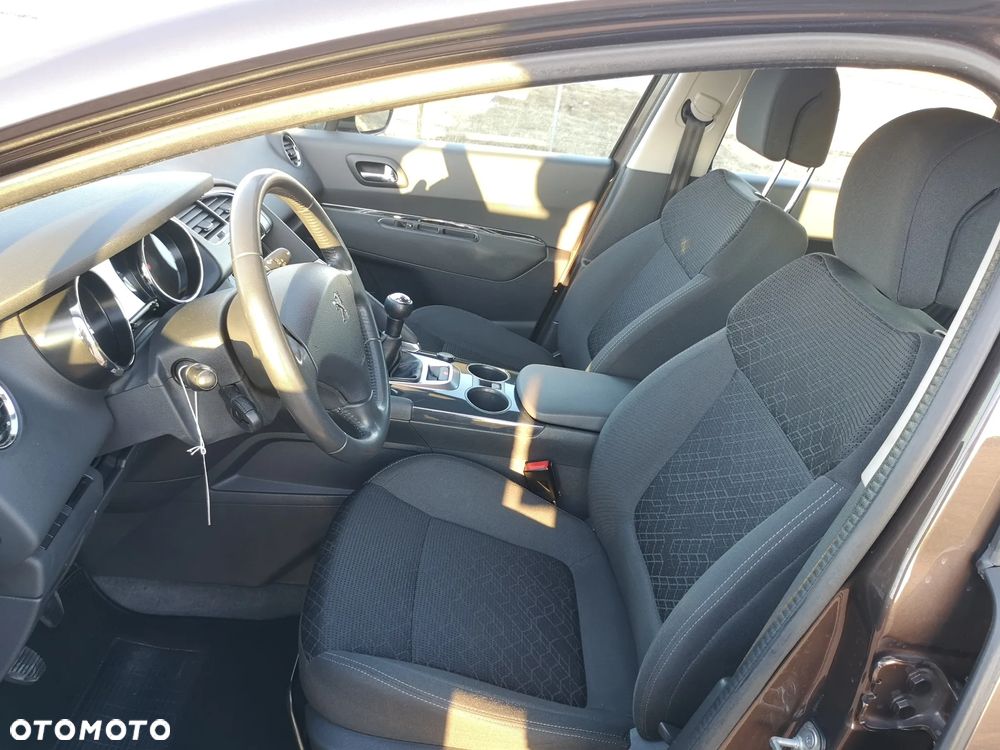 Peugeot 3008 120 VTi Premium - 30