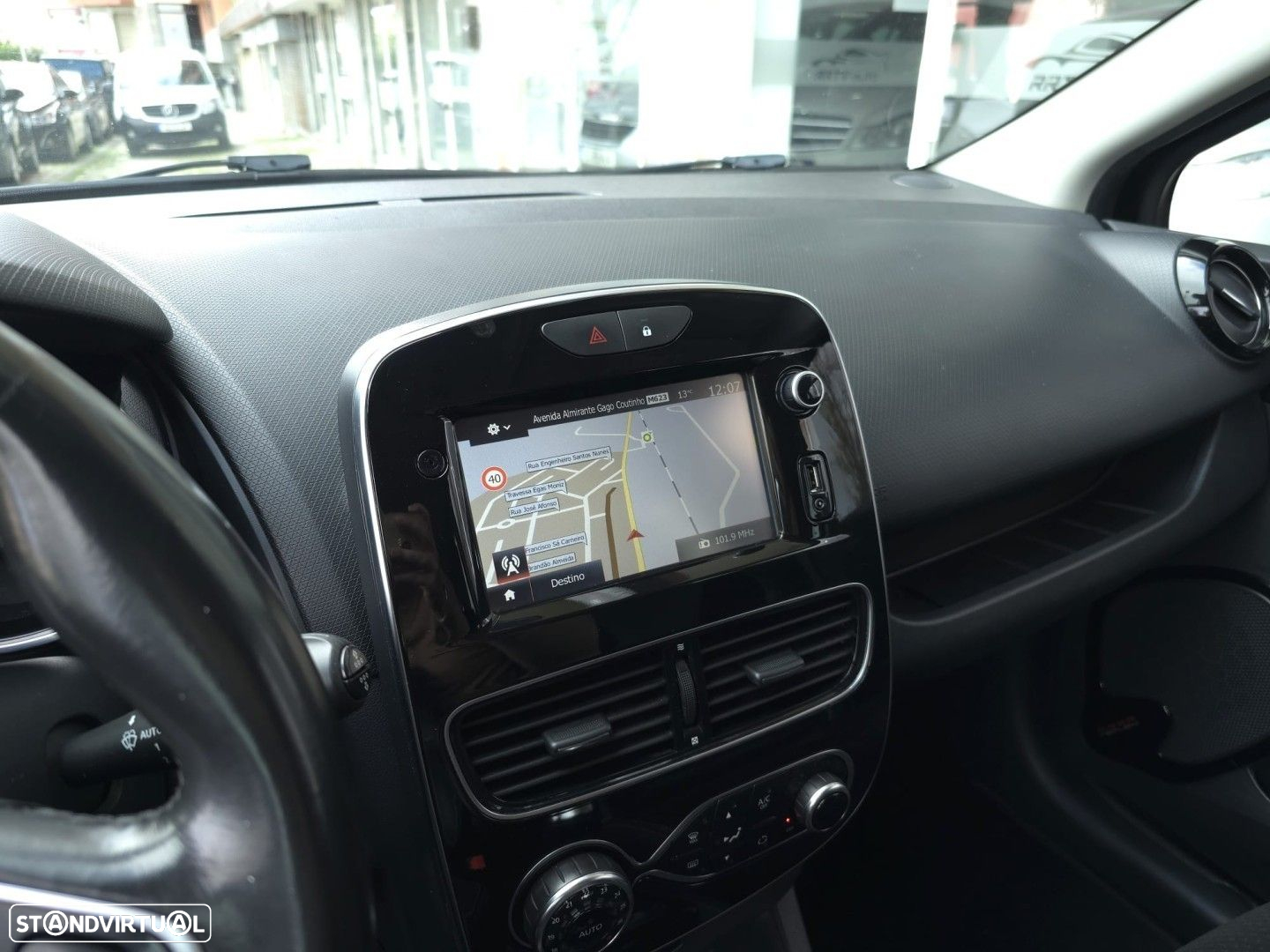 Renault Clio Sport Tourer 1.5 dCi Limited - 19